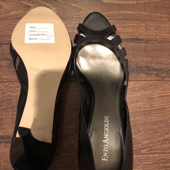 Heels - Picture 4 of 4